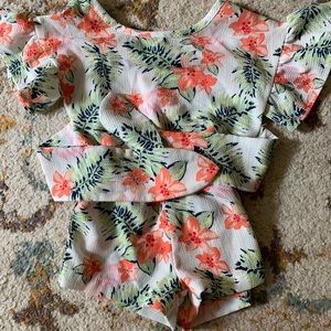🌺Ruffle sleeve romper 12m